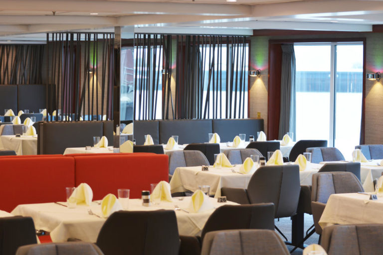 Restaurant Nestroy schwule Flusskreuzfahrt