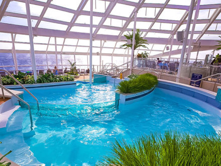 Odyssey Atlantis gay cruise Innenpool