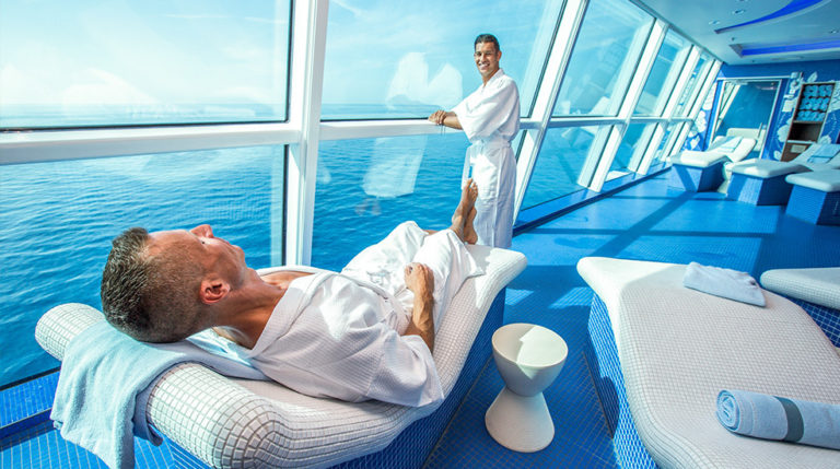 Oceania Riviera schwule Kreuzfahrt Spa