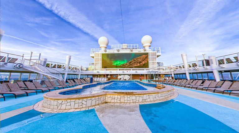 Pooldeck Norwegian Bliss