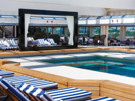 Lido Pool Vasco da Gama schwule Kreuzfahrt