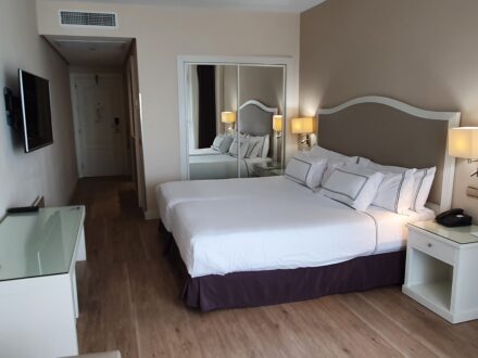 Melia Costa del Sol Torremolinos gay friendly Hotel Zimmer