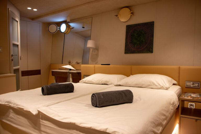 Kroatien gay Yacht cruise Kabine Unterdeck