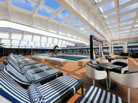 Vasco da Gama gay cruise Lido Bar