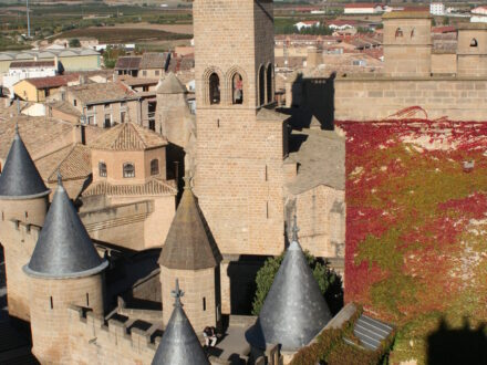 Mietwagenrundreise gay Spanien Navarra Olite