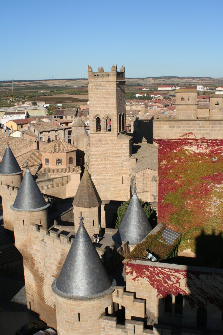 Mietwagenrundreise gay Spanien Navarra Olite