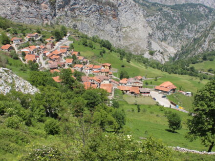 Kantabrien Spanien Mietwagenrundreise gay Dorf