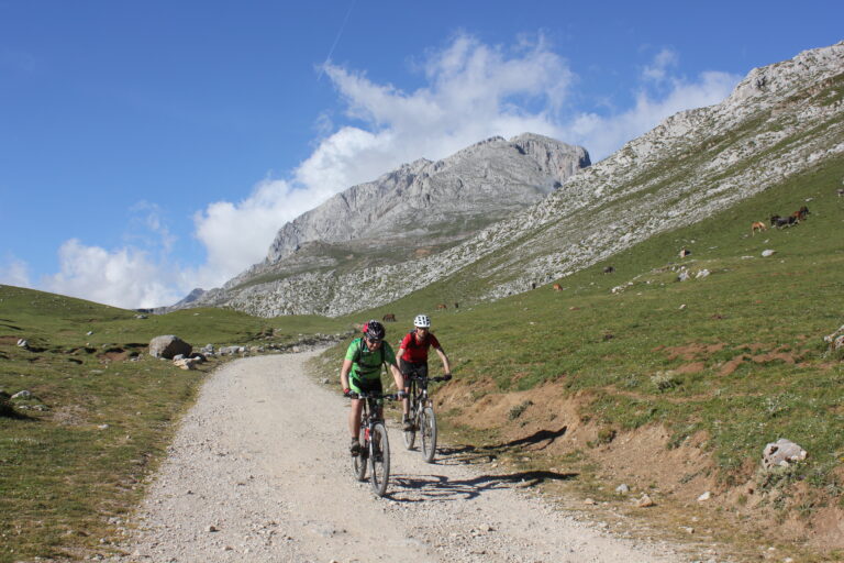 Kantabrien Spanien Mietwagenrundreise gay Radfahren